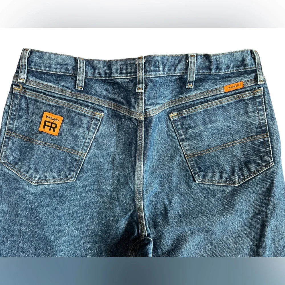 WRANGLER FIRE RESISTANT RIGGS WORKWEAR MEN’S JEANS. BLUE. SIZE 38x30. PRE-OWNED